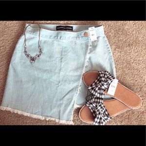 SOLD**Express Jean skirt NWT size 10